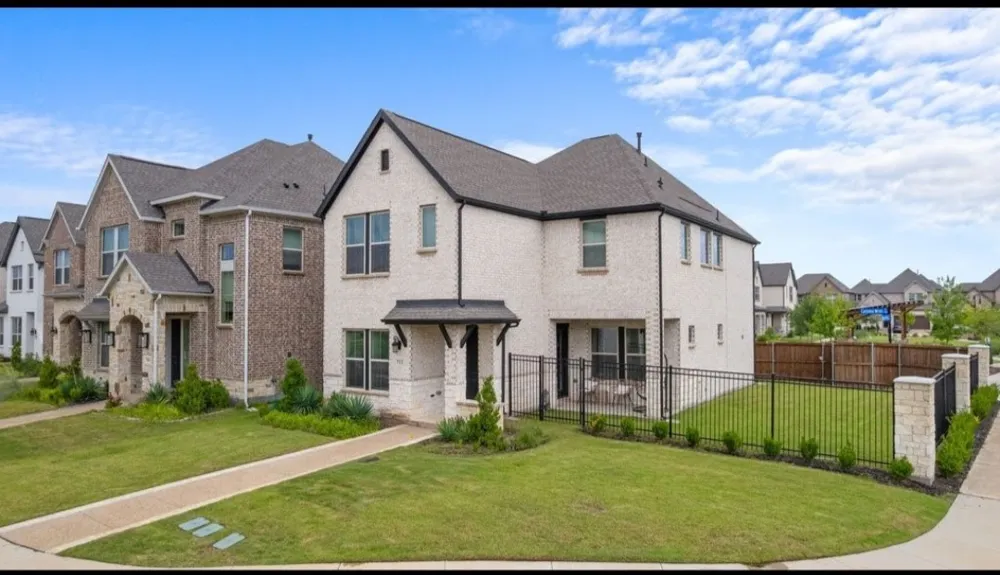711 Prairie Falcon Drive Arlington, TX 76005