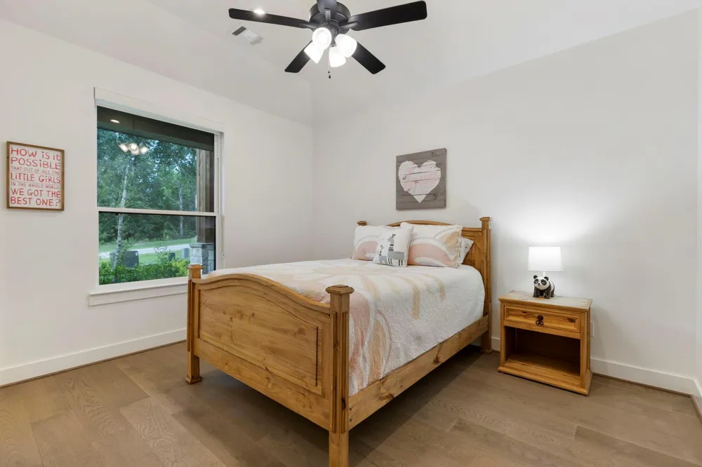 7304 Magnolia Hollow Drive Montgomery, TX 77316