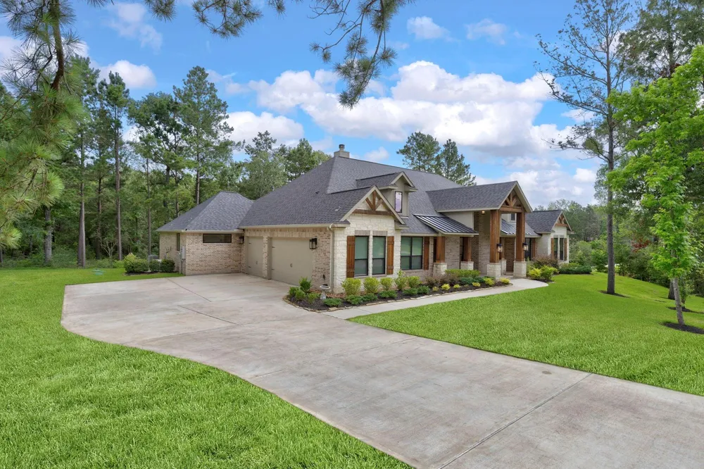 7304 Magnolia Hollow Drive Montgomery, TX 77316