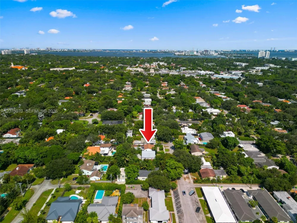 235 NE 90th St El Portal, FL 33138