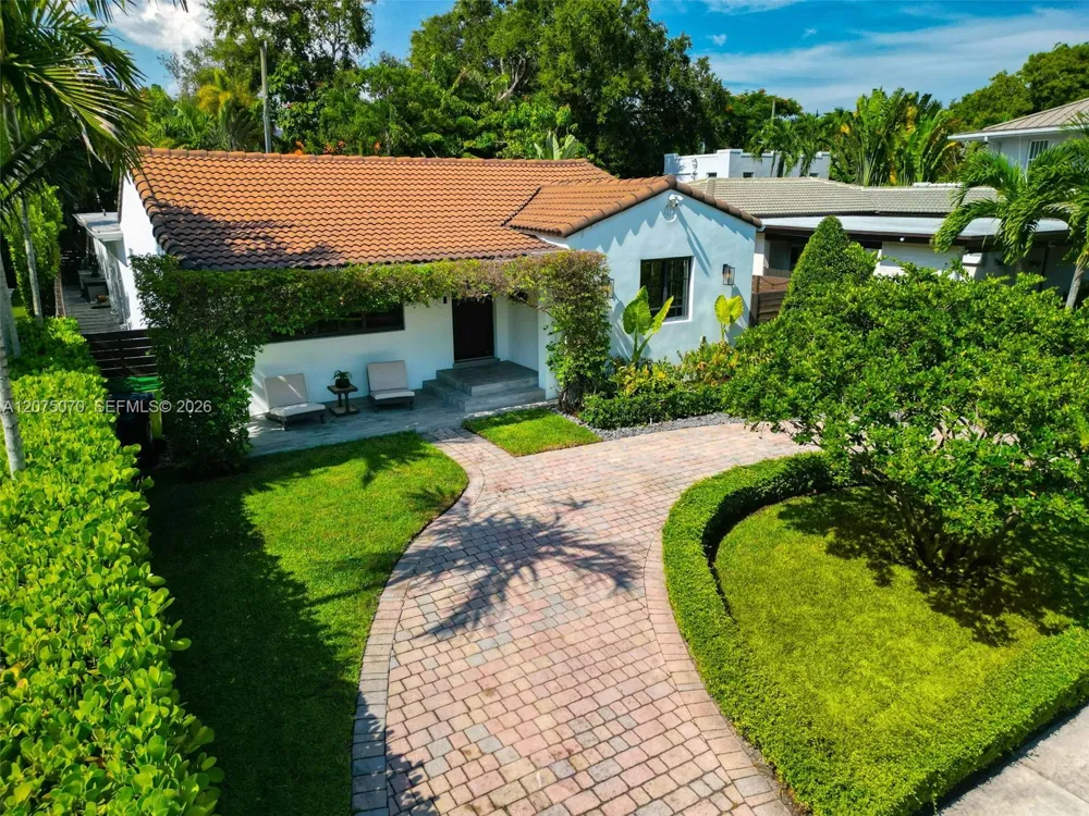 235 NE 90th St El Portal, FL 33138