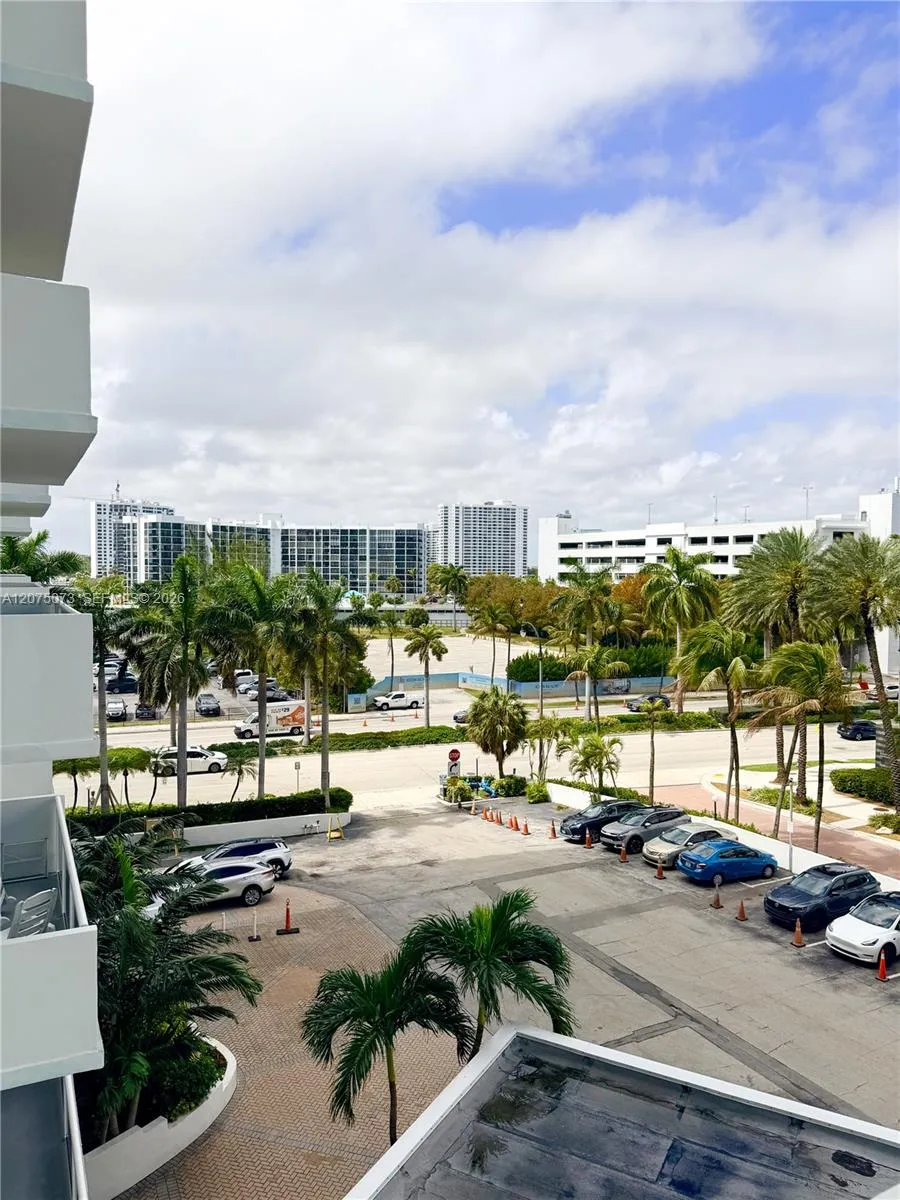 3725 S Ocean Dr #521 Hollywood, FL 33019