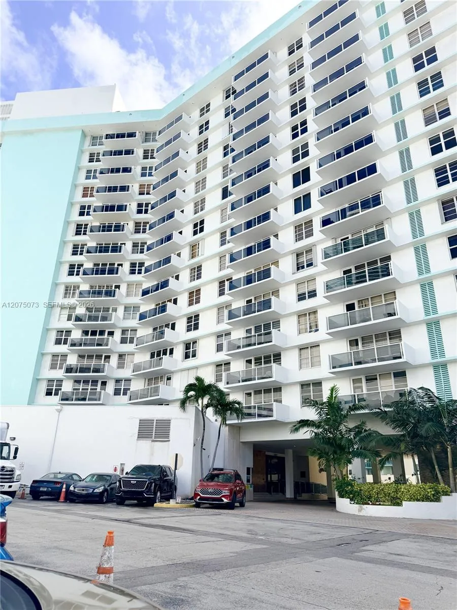 3725 S Ocean Dr #521 Hollywood, FL 33019