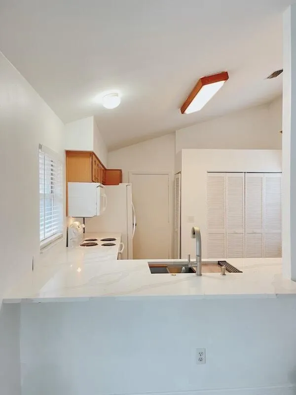 542 10TH PLACE Vero Beach, FL 32960