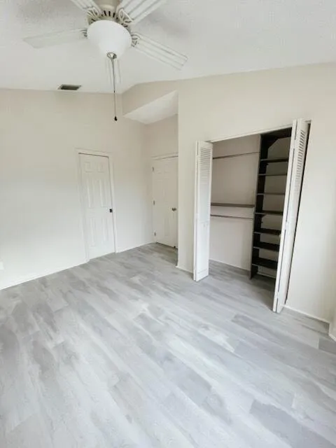 542 10TH PLACE Vero Beach, FL 32960