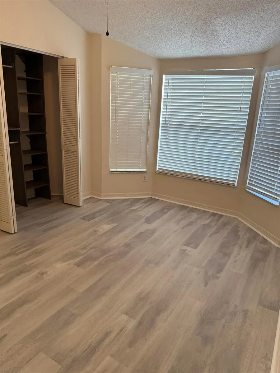 542 10TH PLACE Vero Beach, FL 32960