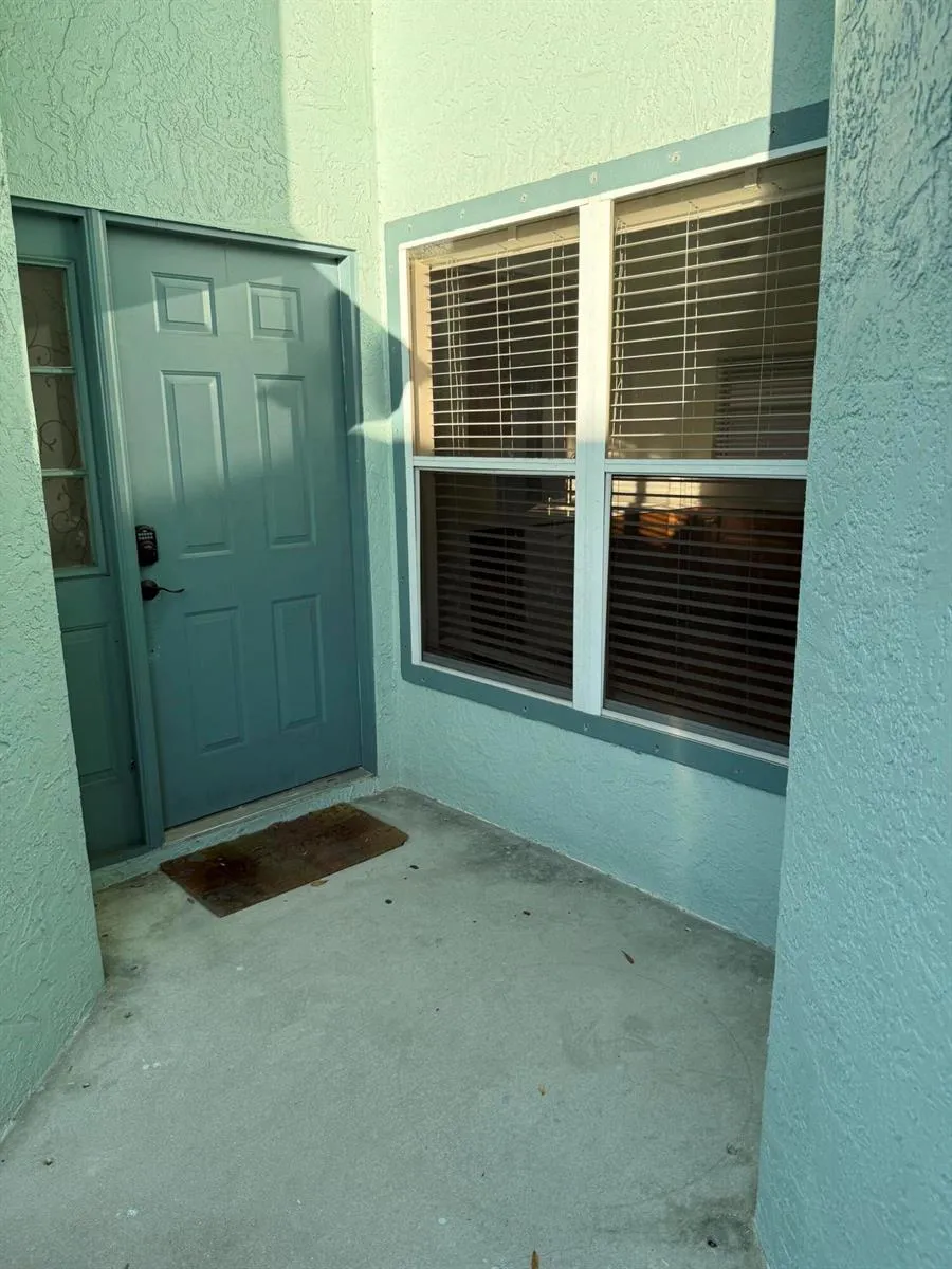 542 10TH PLACE Vero Beach, FL 32960