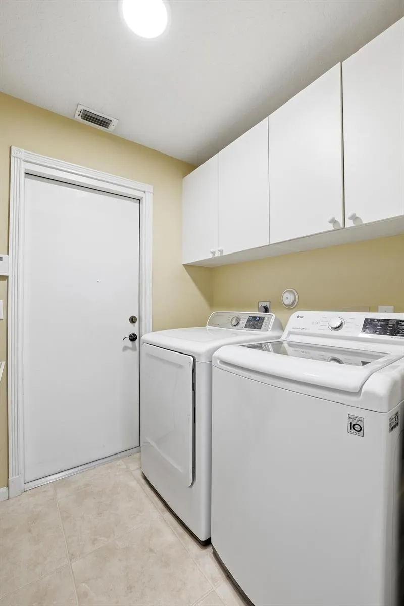 606 CYPRESS GREEN CIRCLE Wellington, FL 33414