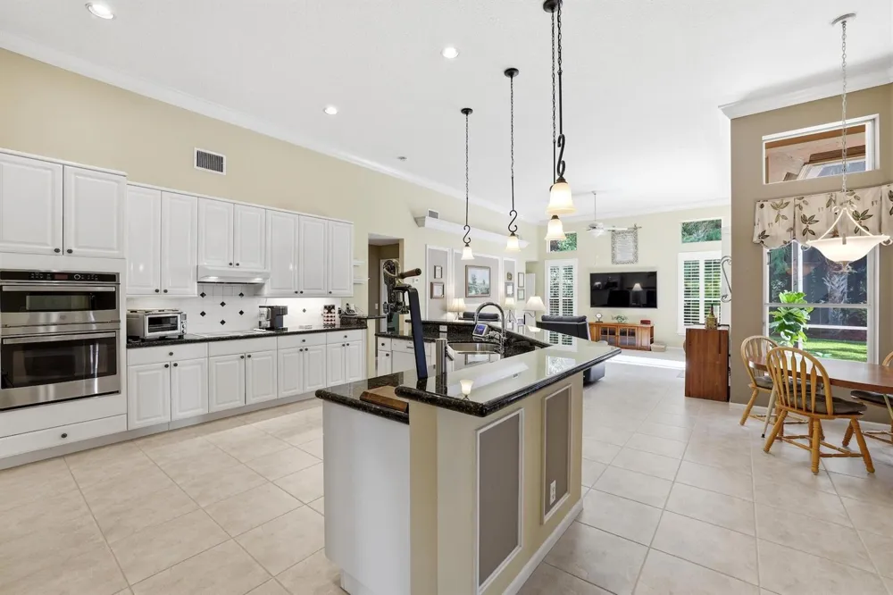606 CYPRESS GREEN CIRCLE Wellington, FL 33414