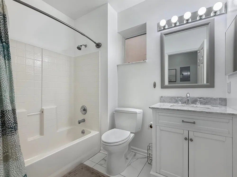 295 Grand Royale Circle #202 Vero Beach, FL 32962