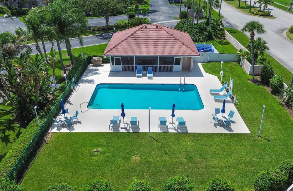 295 Grand Royale Circle #202 Vero Beach, FL 32962