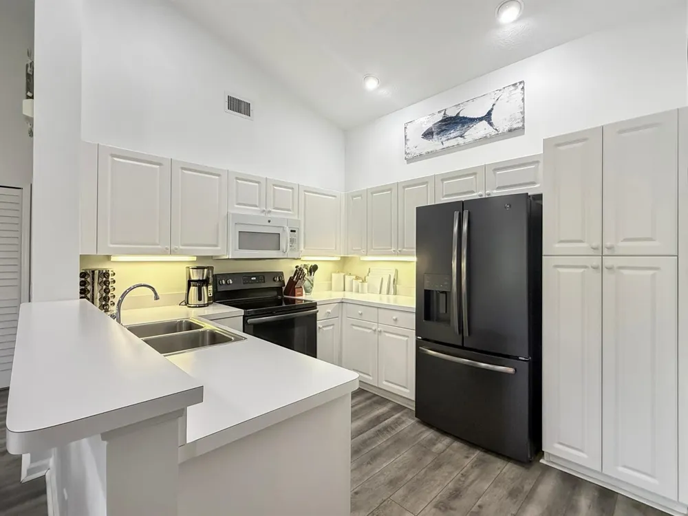 295 Grand Royale Circle #202 Vero Beach, FL 32962