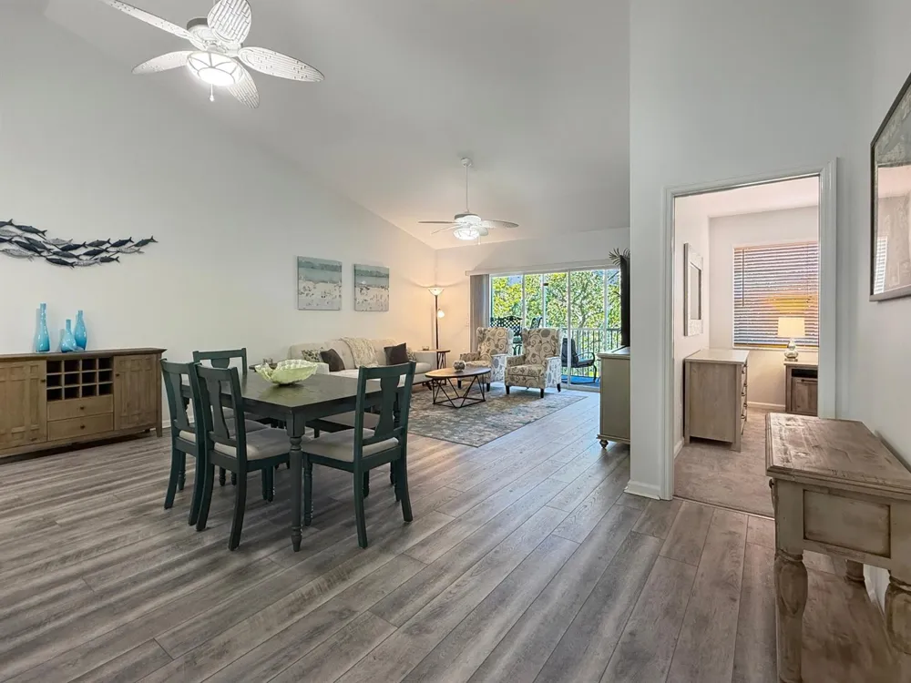 295 Grand Royale Circle #202 Vero Beach, FL 32962