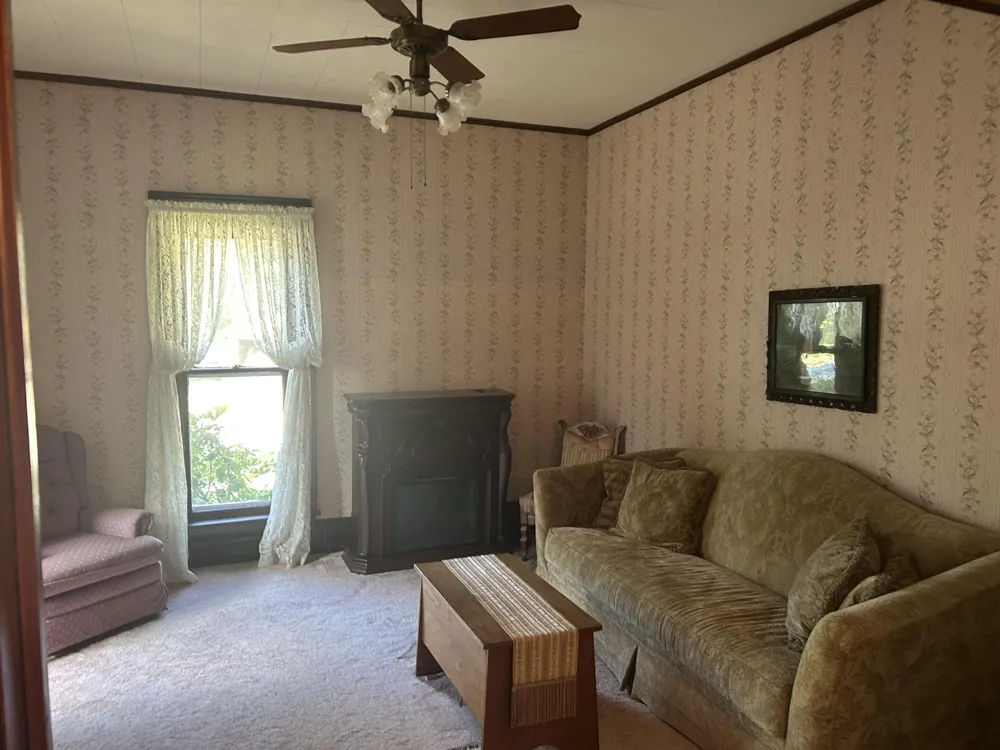 170 Grove Street Coopersville, MI 49404