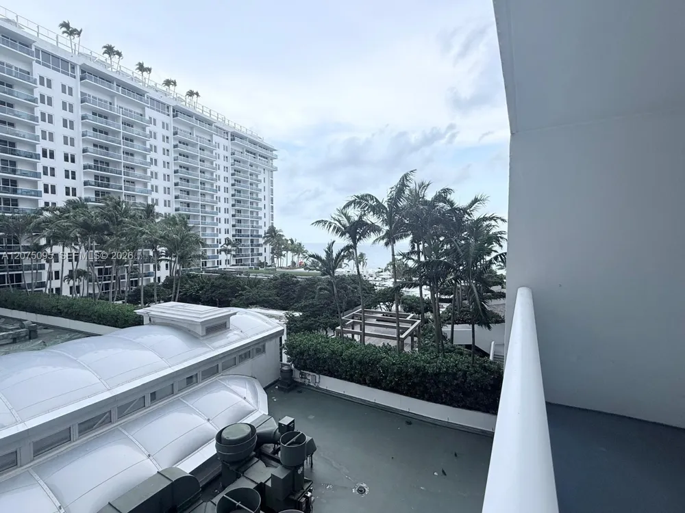 2301 Collins Ave #621 Miami Beach, FL 33139
