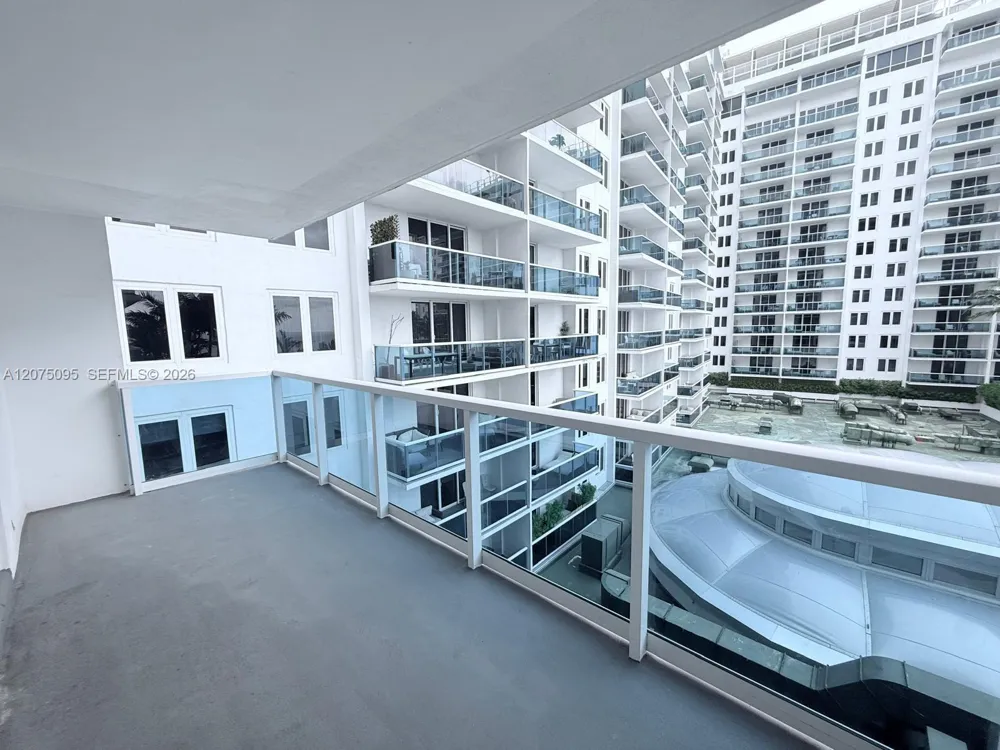2301 Collins Ave #621 Miami Beach, FL 33139