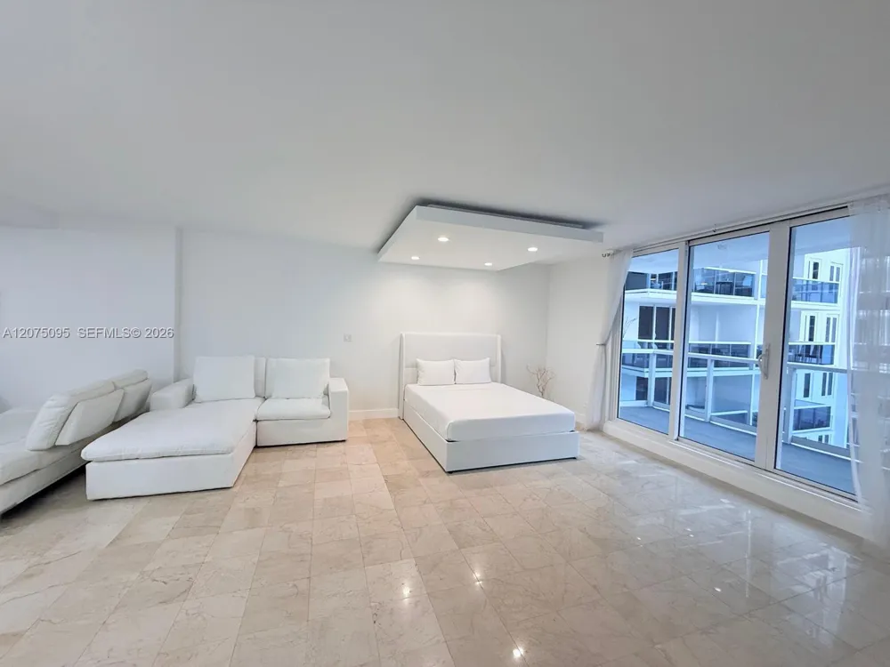 2301 Collins Ave #621 Miami Beach, FL 33139