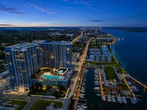 220 Lake Shore Drive #621