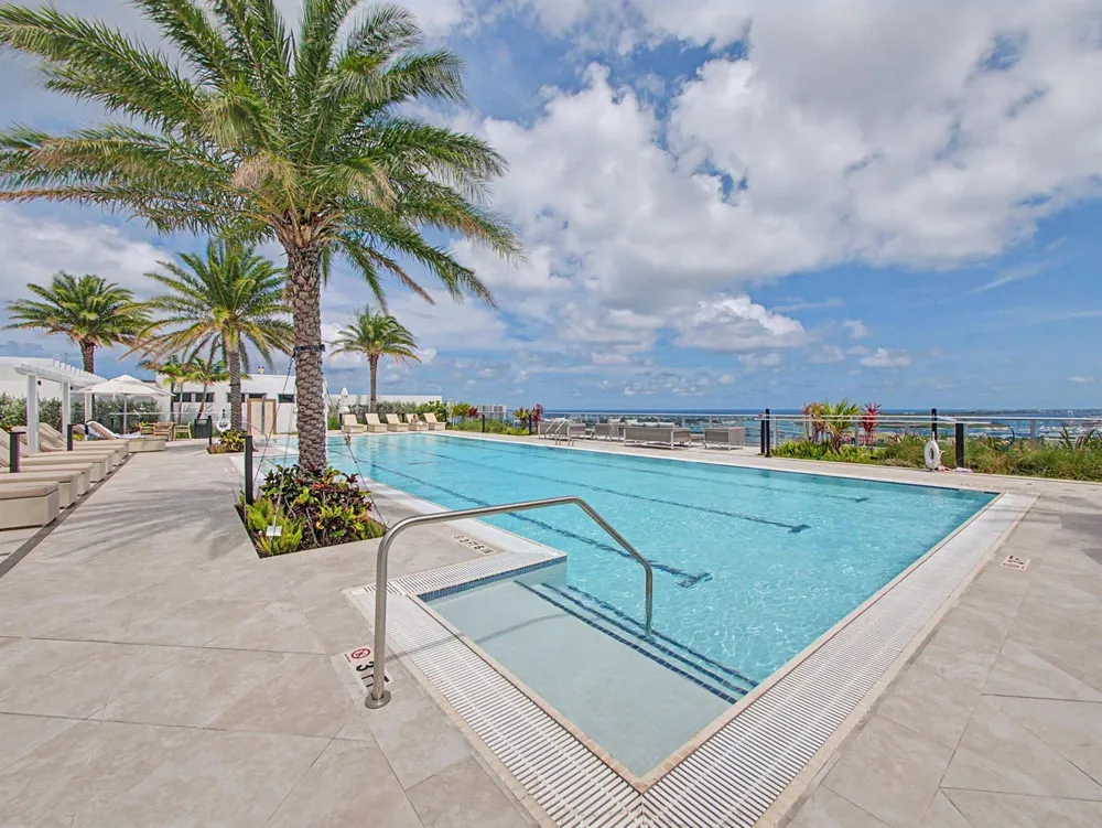 220 Lake Shore Drive #621 Lake Park, FL 33403
