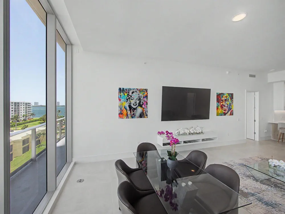 220 Lake Shore Drive #621 Lake Park, FL 33403