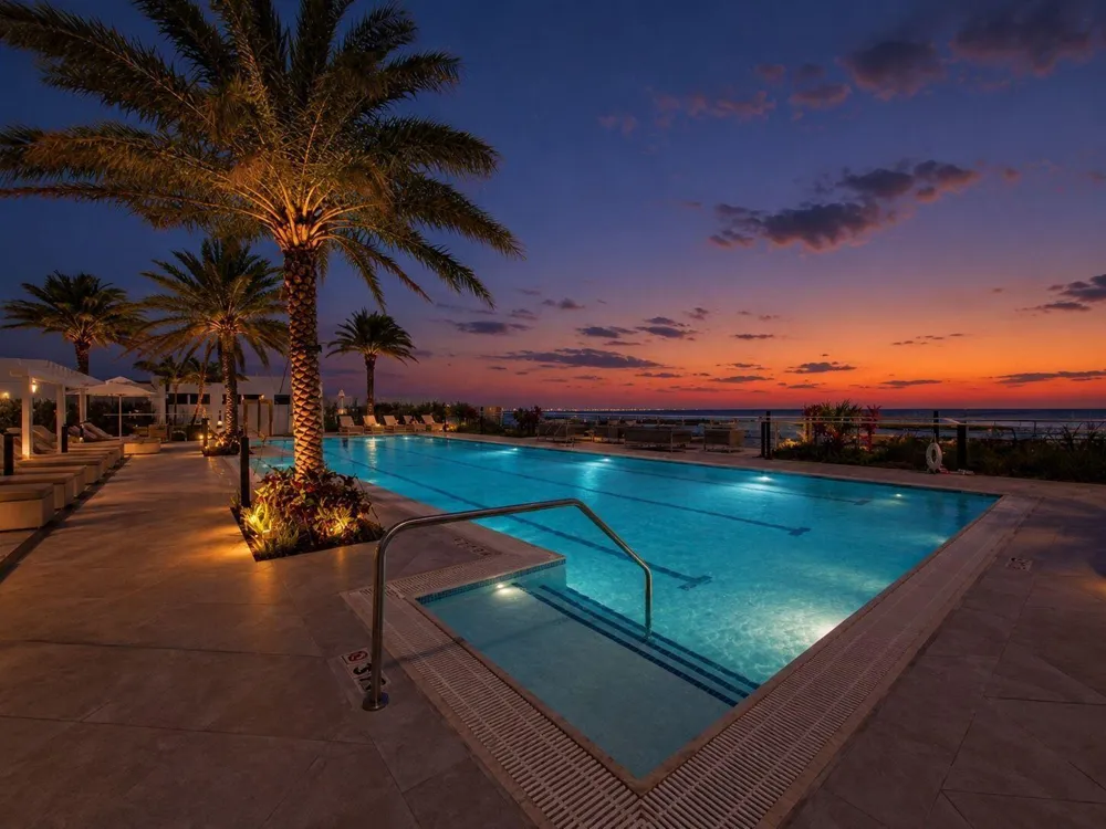 220 Lake Shore Drive #621 Lake Park, FL 33403