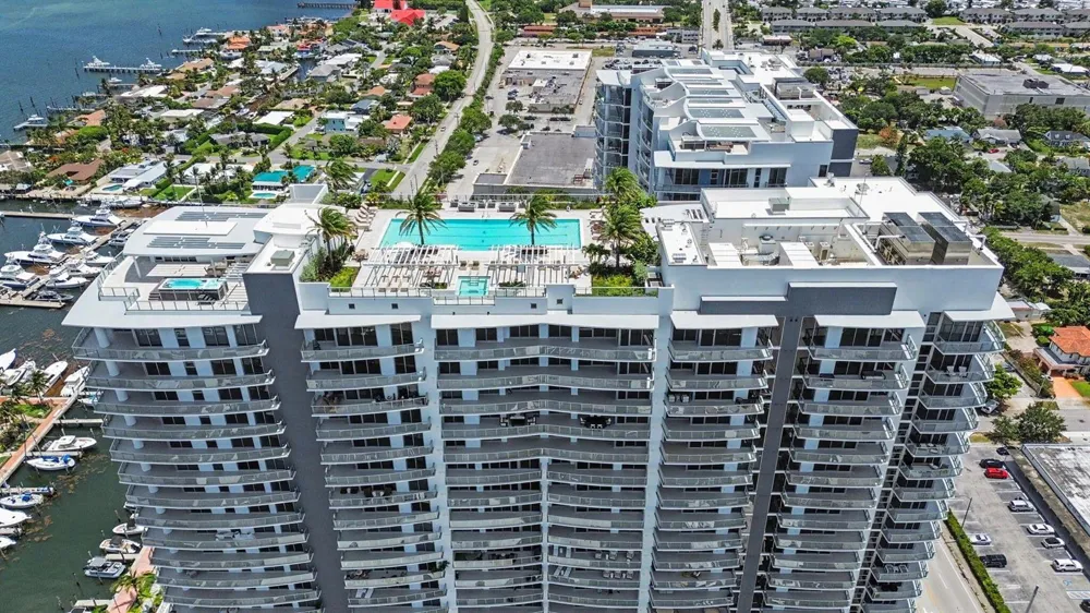 220 Lake Shore Drive #621 Lake Park, FL 33403