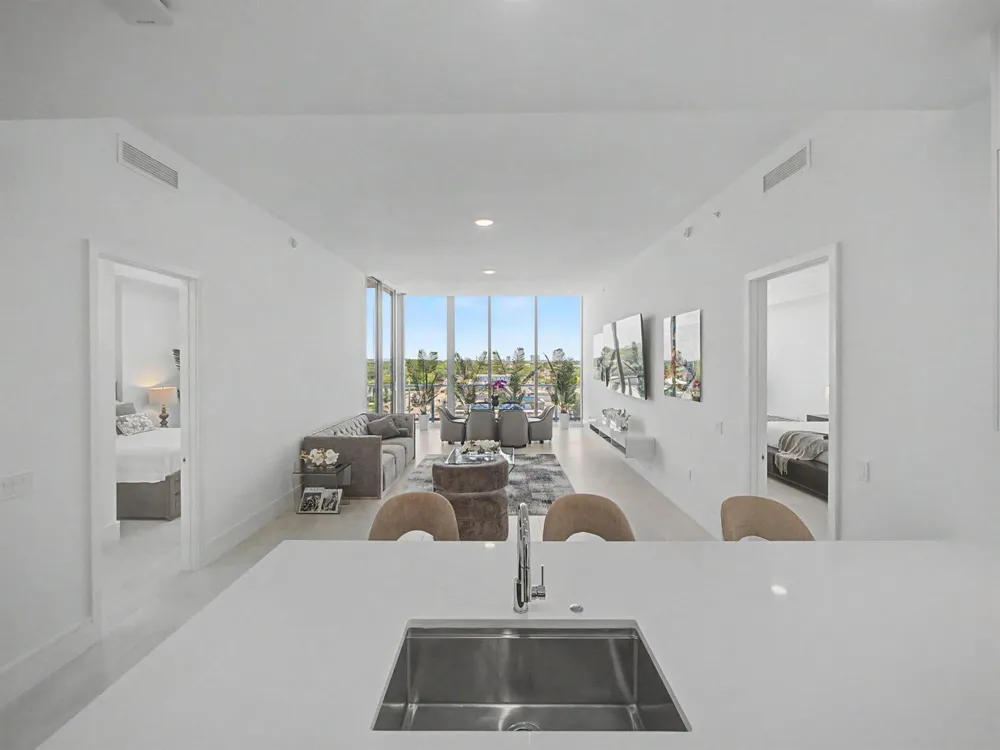 220 Lake Shore Drive #621 Lake Park, FL 33403