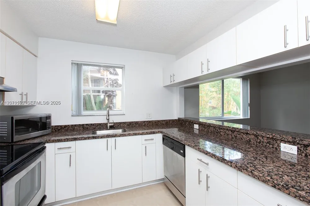771 Pine Island Rd #214 Plantation, FL 33324