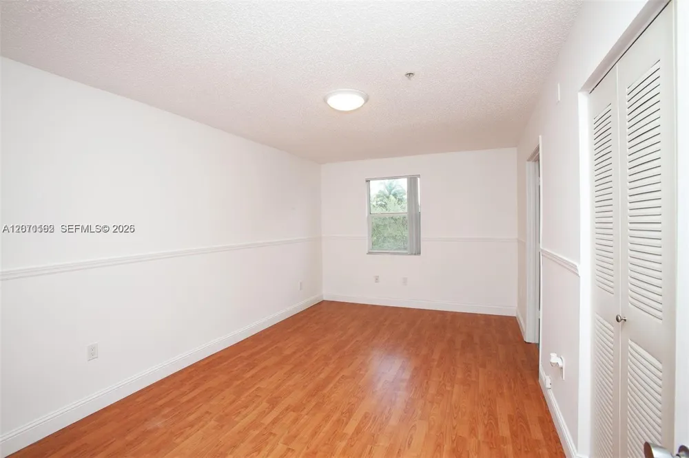 771 Pine Island Rd #214 Plantation, FL 33324