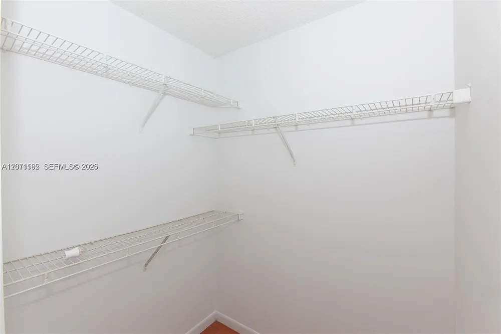 771 Pine Island Rd #214 Plantation, FL 33324