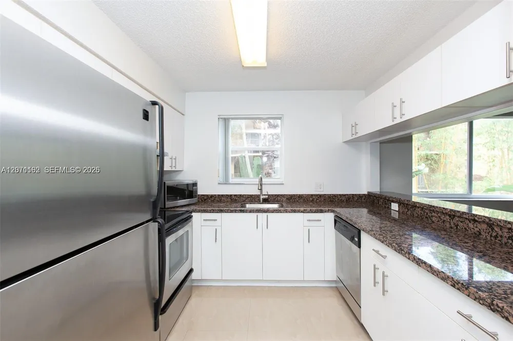 771 Pine Island Rd #214 Plantation, FL 33324