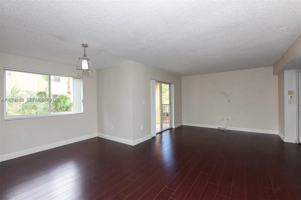 771 Pine Island Rd #214 Plantation, FL 33324