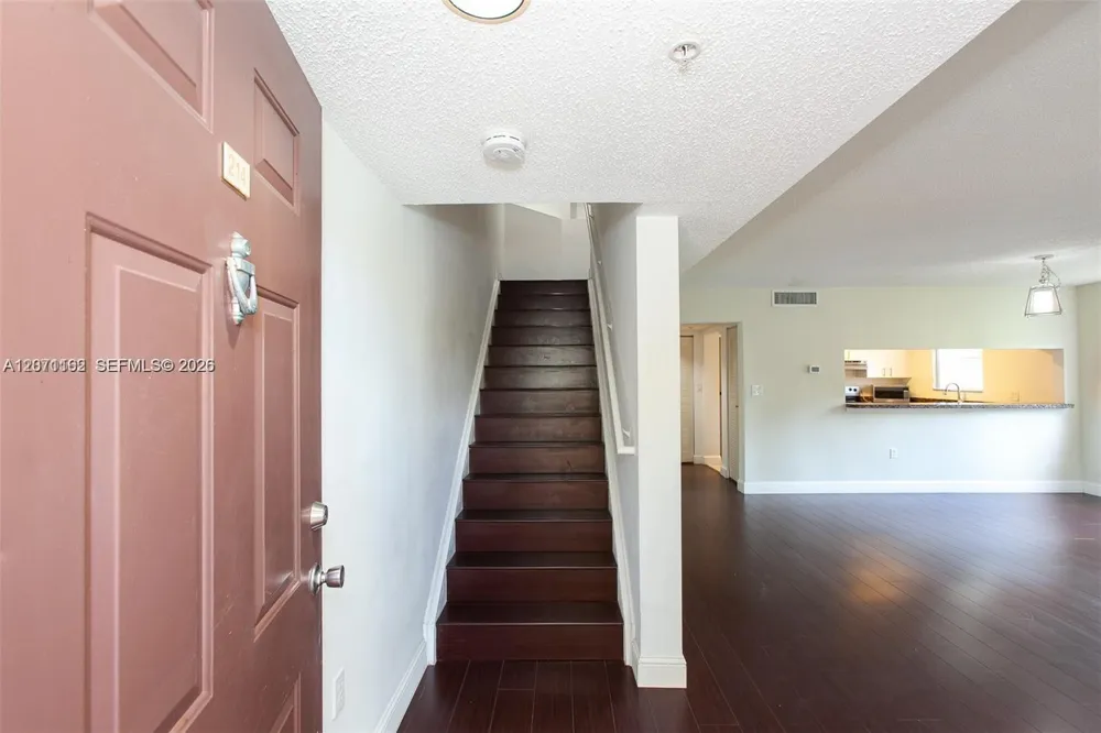 771 Pine Island Rd #214 Plantation, FL 33324