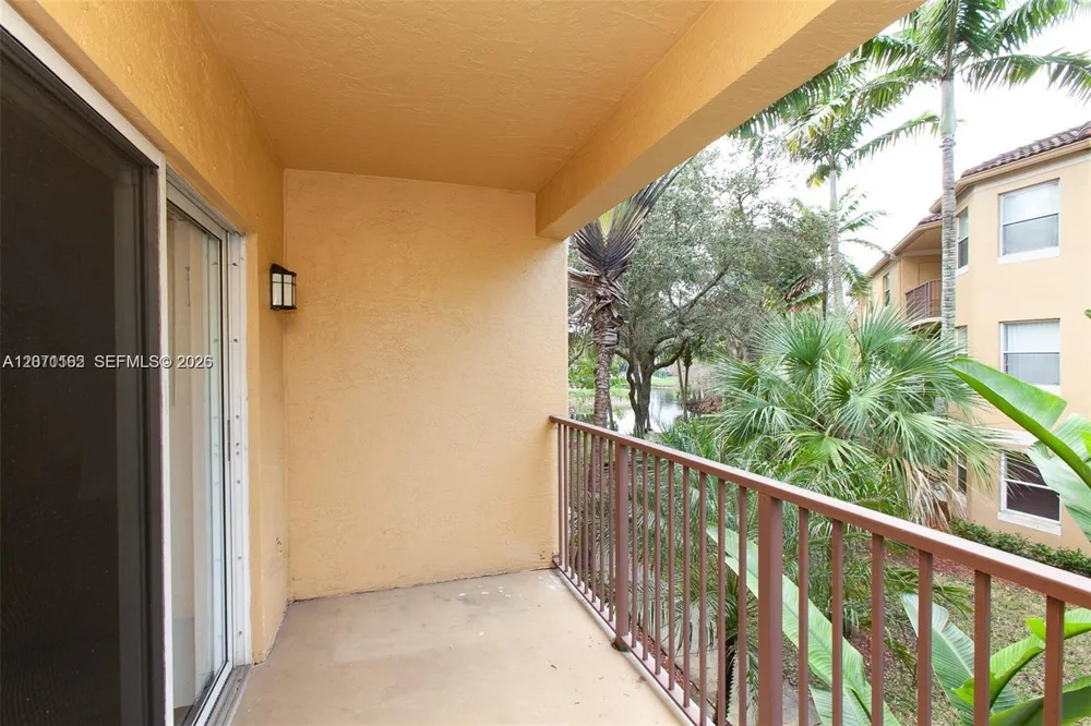 771 Pine Island Rd #214 Plantation, FL 33324