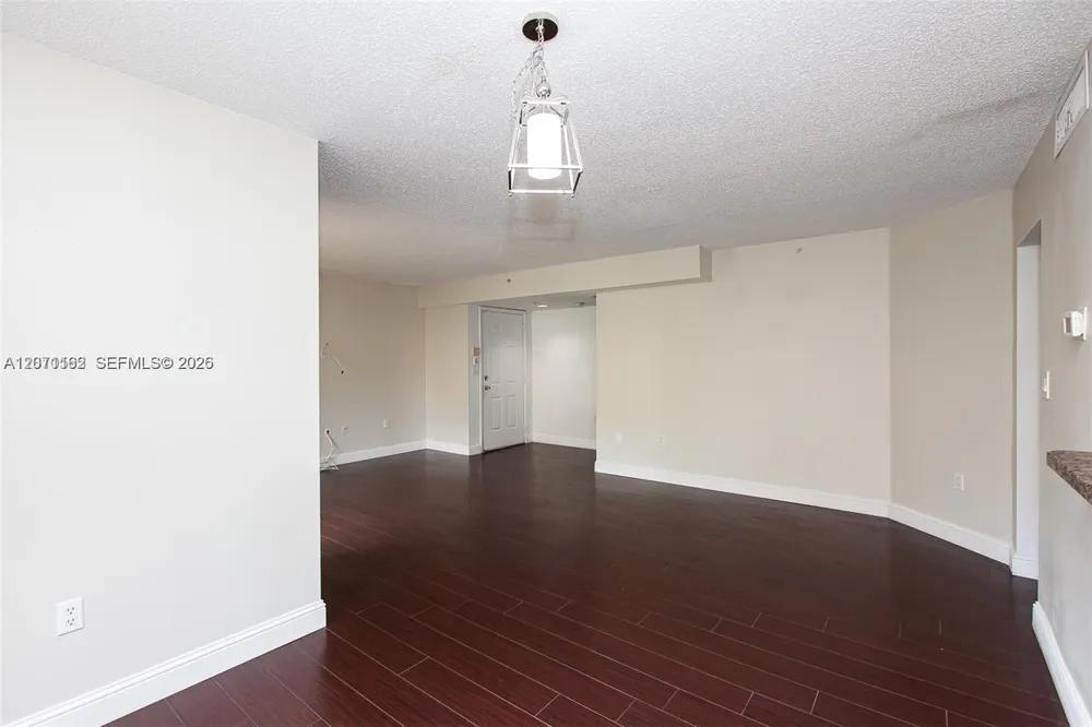 771 Pine Island Rd #214 Plantation, FL 33324