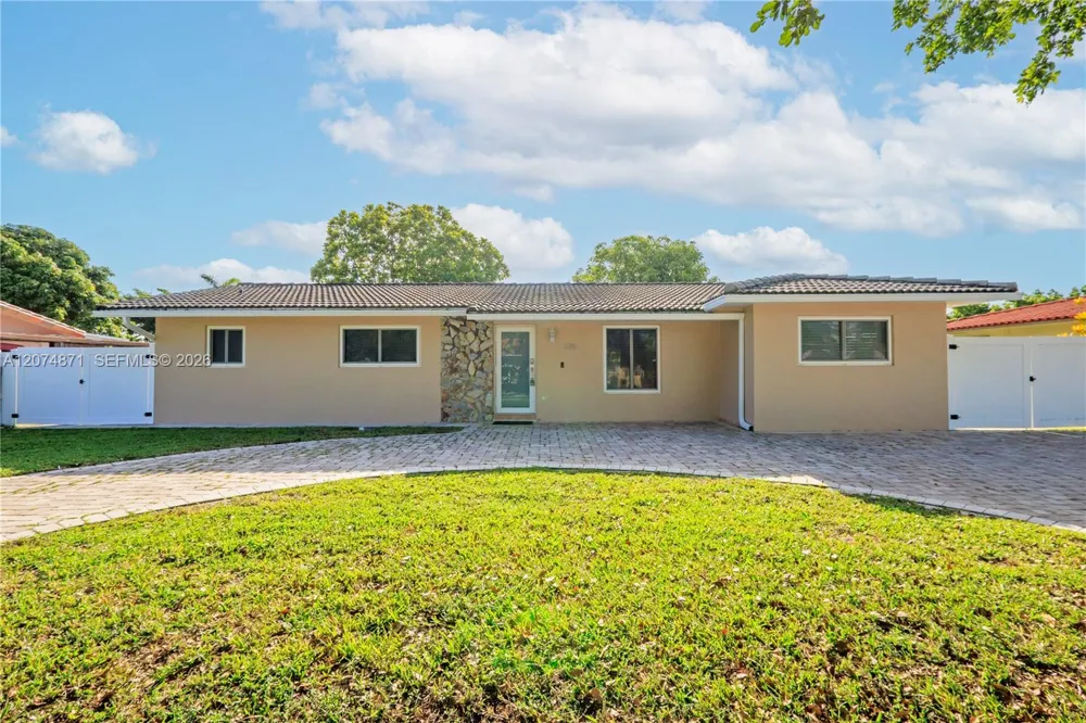 225 SW 102nd Pl Sweetwater, FL 33174