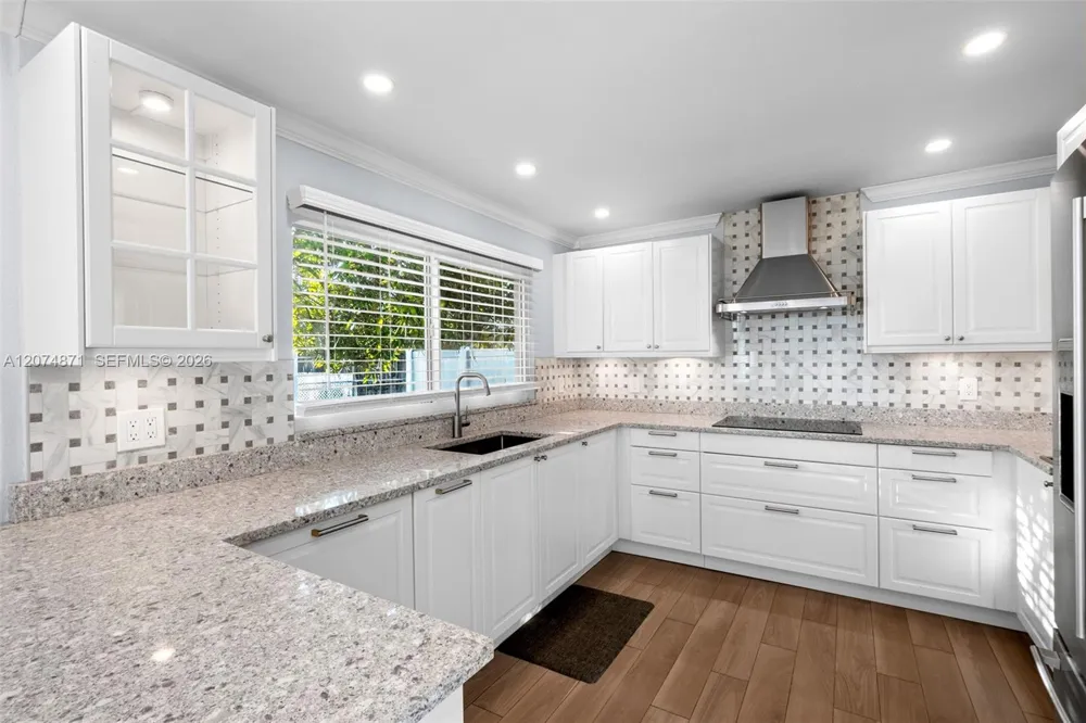 225 SW 102nd Pl Sweetwater, FL 33174