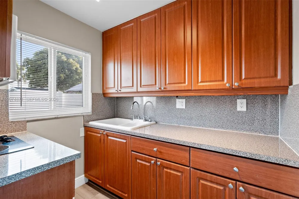 225 SW 102nd Pl Sweetwater, FL 33174