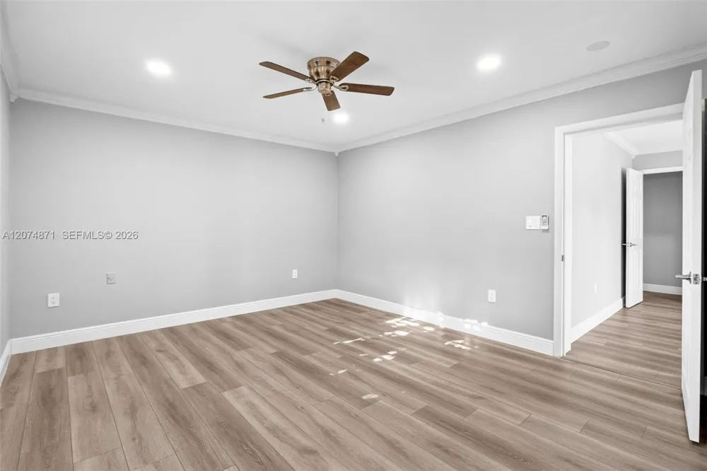 225 SW 102nd Pl Sweetwater, FL 33174