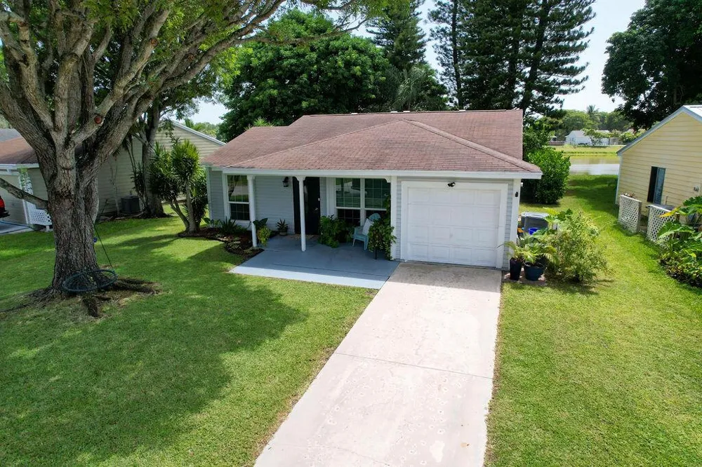9060 CHRYSANTHEMUM DRIVE Boynton Beach, FL 33472