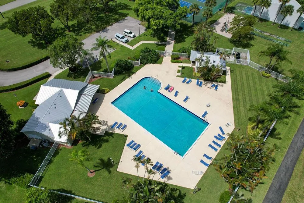 9060 CHRYSANTHEMUM DRIVE Boynton Beach, FL 33472