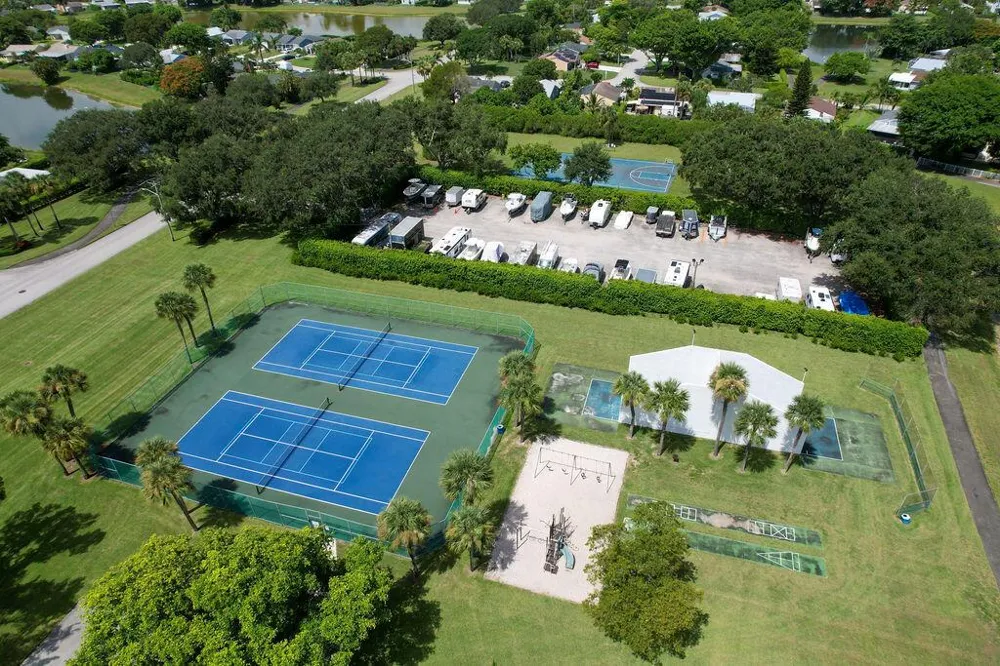 9060 CHRYSANTHEMUM DRIVE Boynton Beach, FL 33472