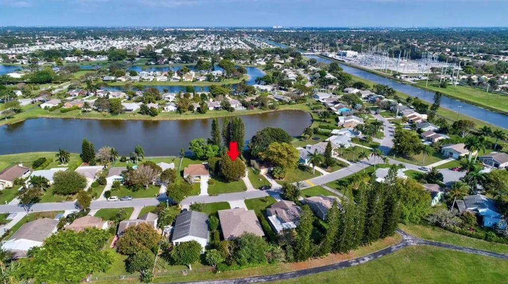 9060 CHRYSANTHEMUM DRIVE Boynton Beach, FL 33472