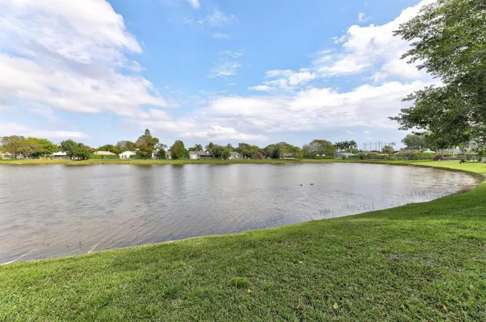 9060 CHRYSANTHEMUM DRIVE Boynton Beach, FL 33472