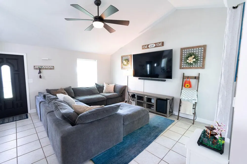 9060 CHRYSANTHEMUM DRIVE Boynton Beach, FL 33472
