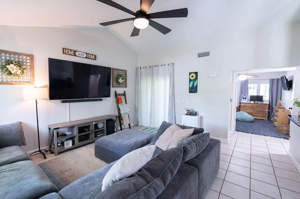 9060 CHRYSANTHEMUM DRIVE Boynton Beach, FL 33472
