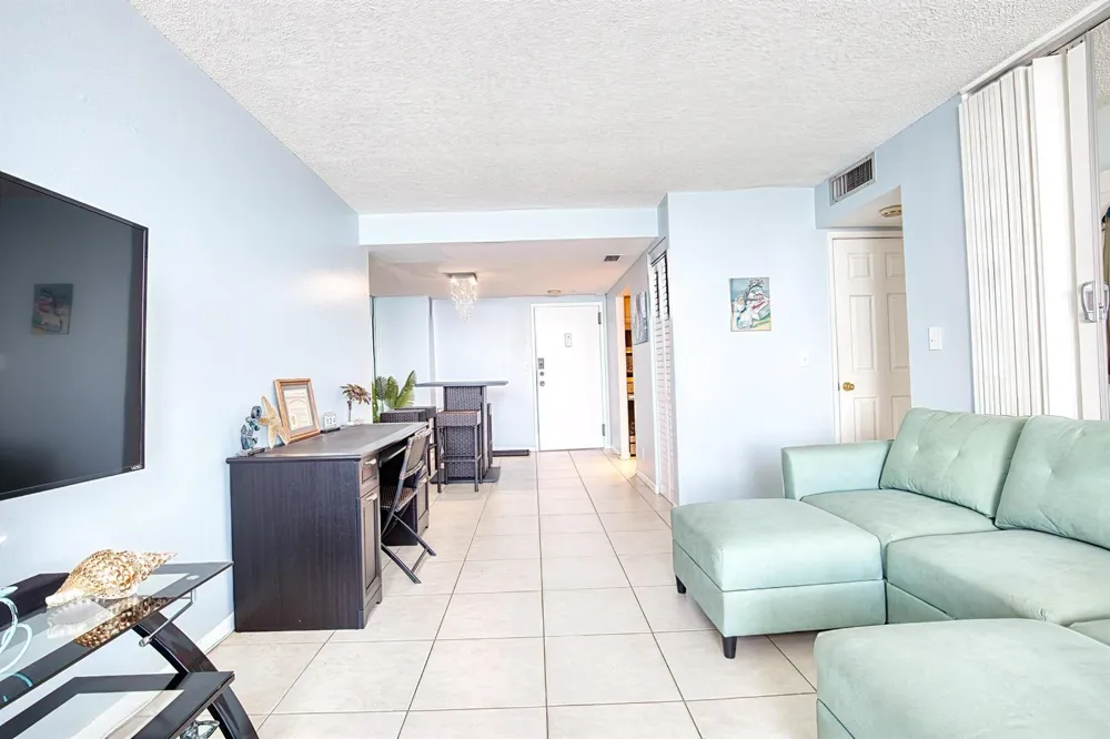 111 BRINY AVENUE #27-12 Pompano Beach, FL 33062