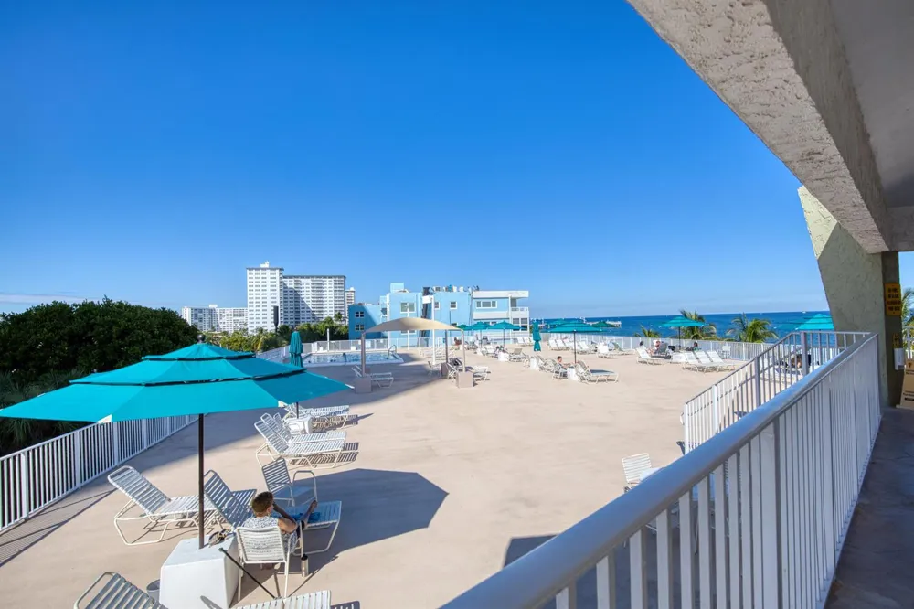 111 BRINY AVENUE #27-12 Pompano Beach, FL 33062