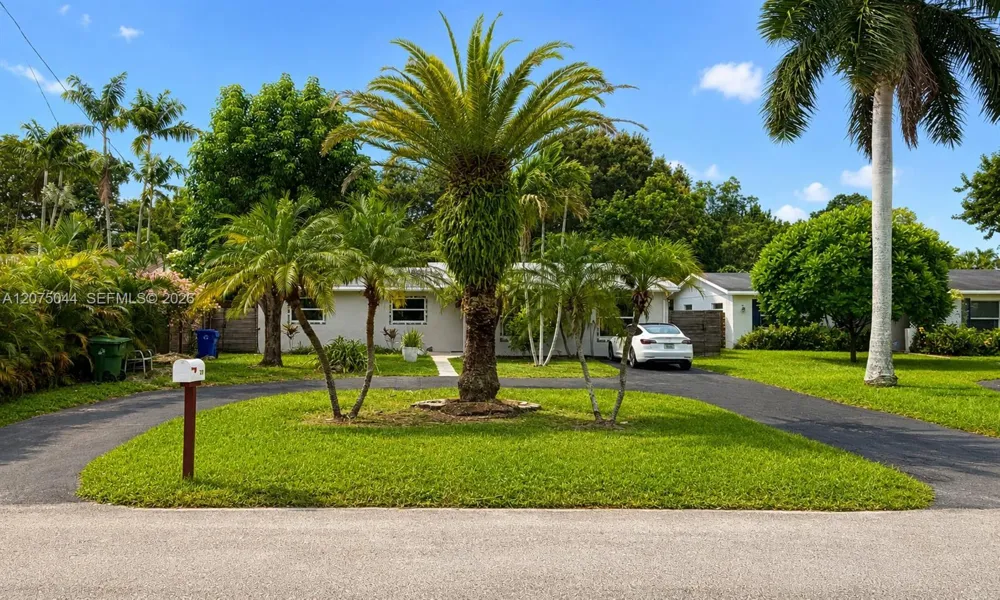 1720 SW 4th St #1720 Fort Lauderdale, FL 33312