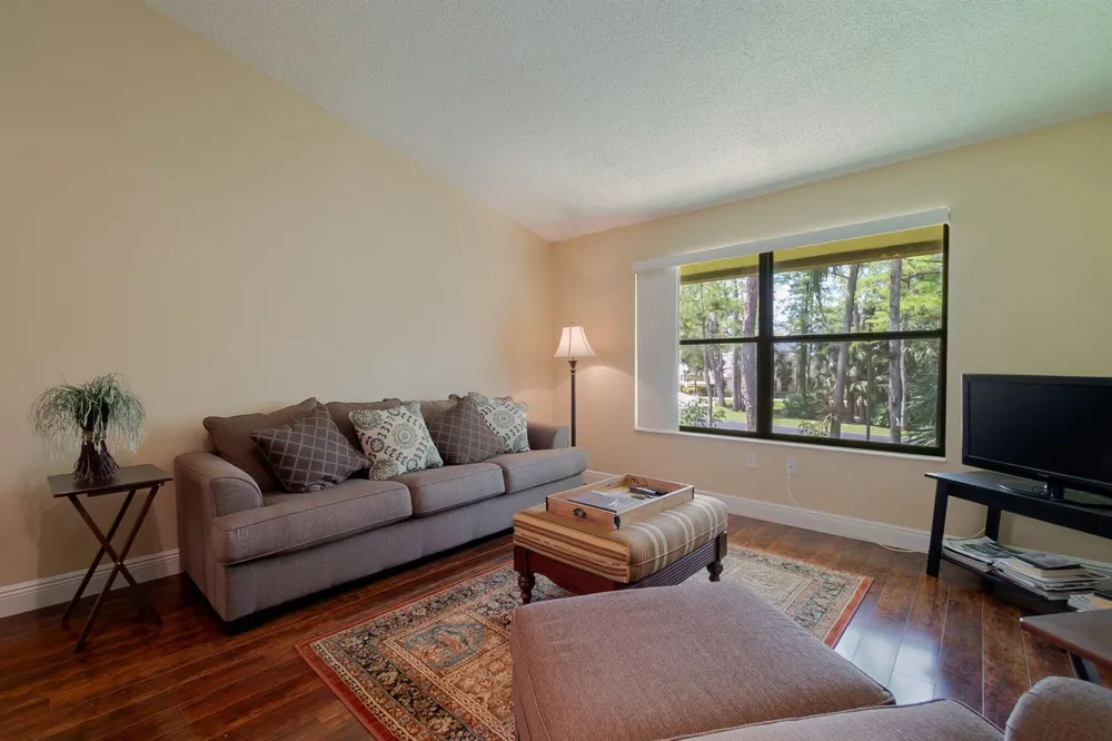 13095 Belhaven Court Wellington, FL 33414